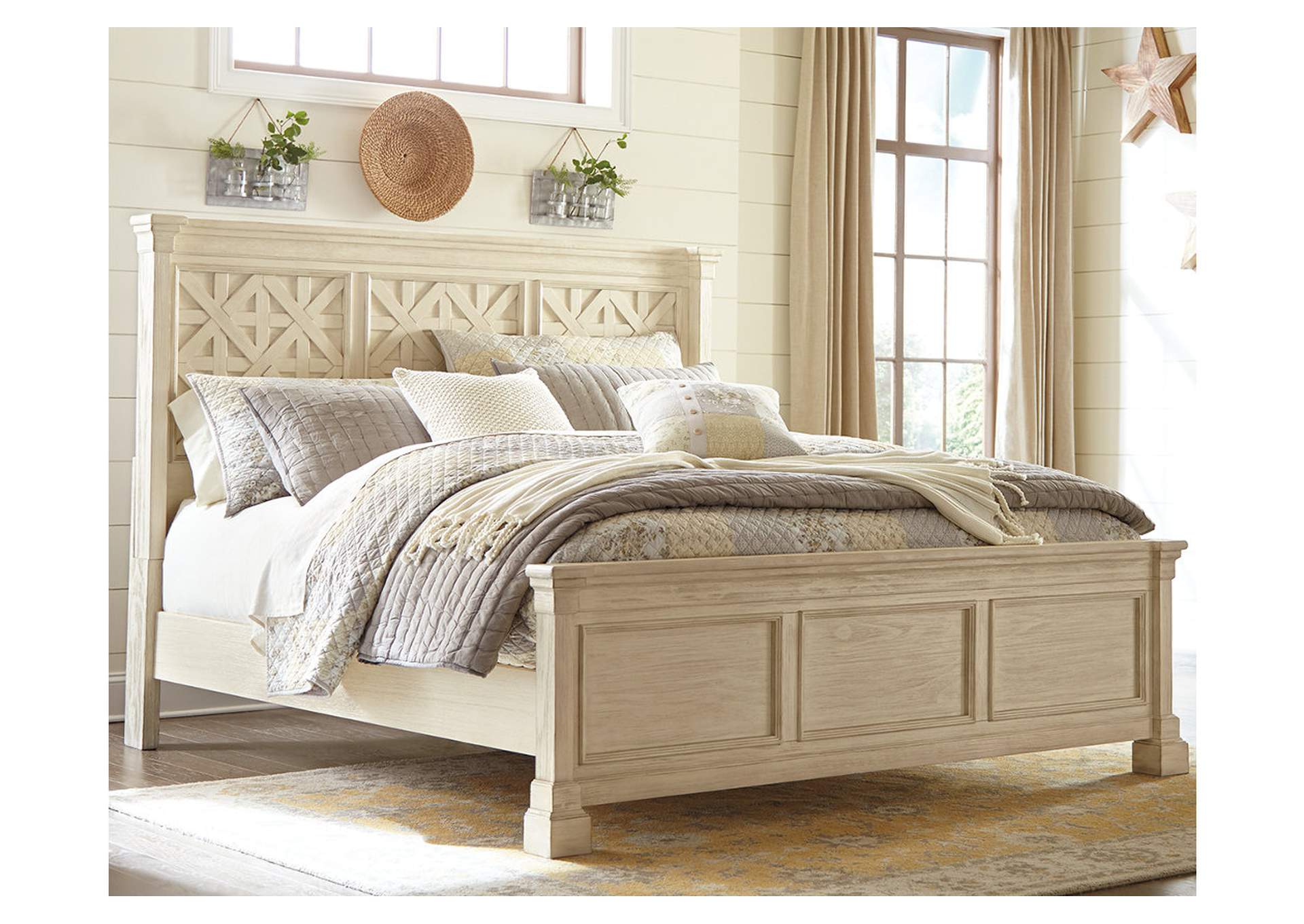Bolanburg California King Panel Bed
