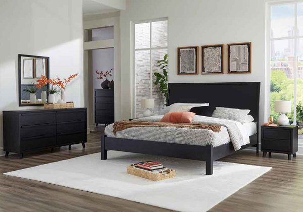 Danziar Black King Panel Bedroom Set