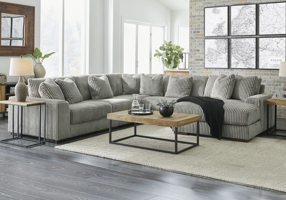 Lindyn Fog 5pc. LAF Chaise Sectional