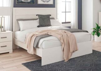 Stelsie White Queen Panel Bed